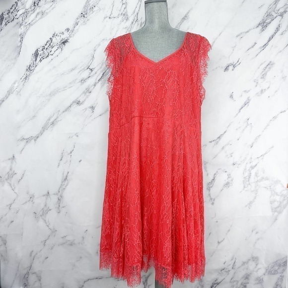 Torrid | Lace Cap Sleeve Fit and Flare Dress | Sz 4 - Picture 1 of 8